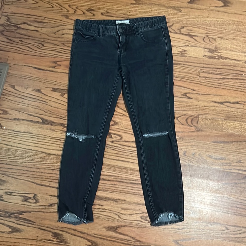 Black Free People cropped ripped knee jeans